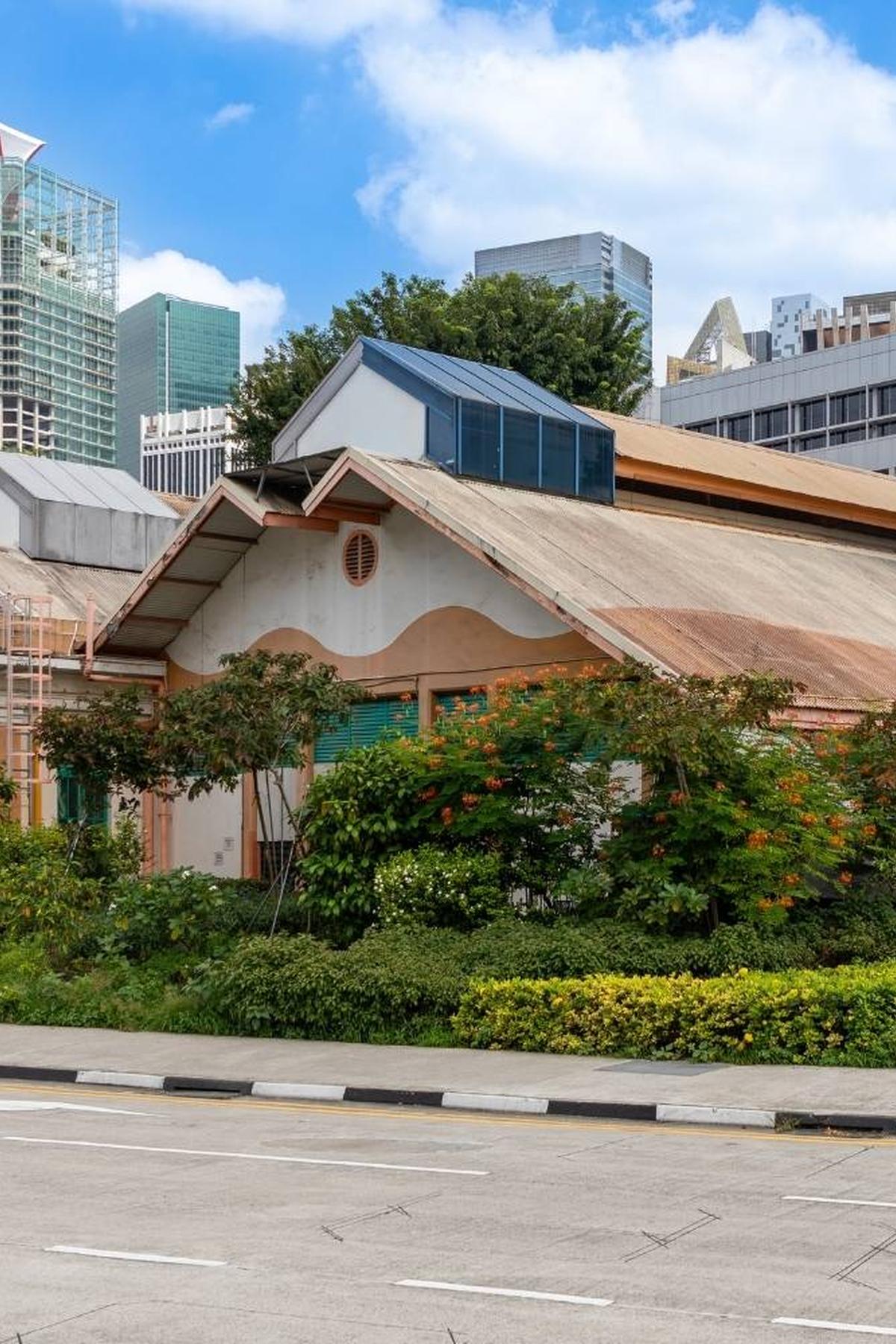 Maxwell Food Centre: A Hawker Food Paradise