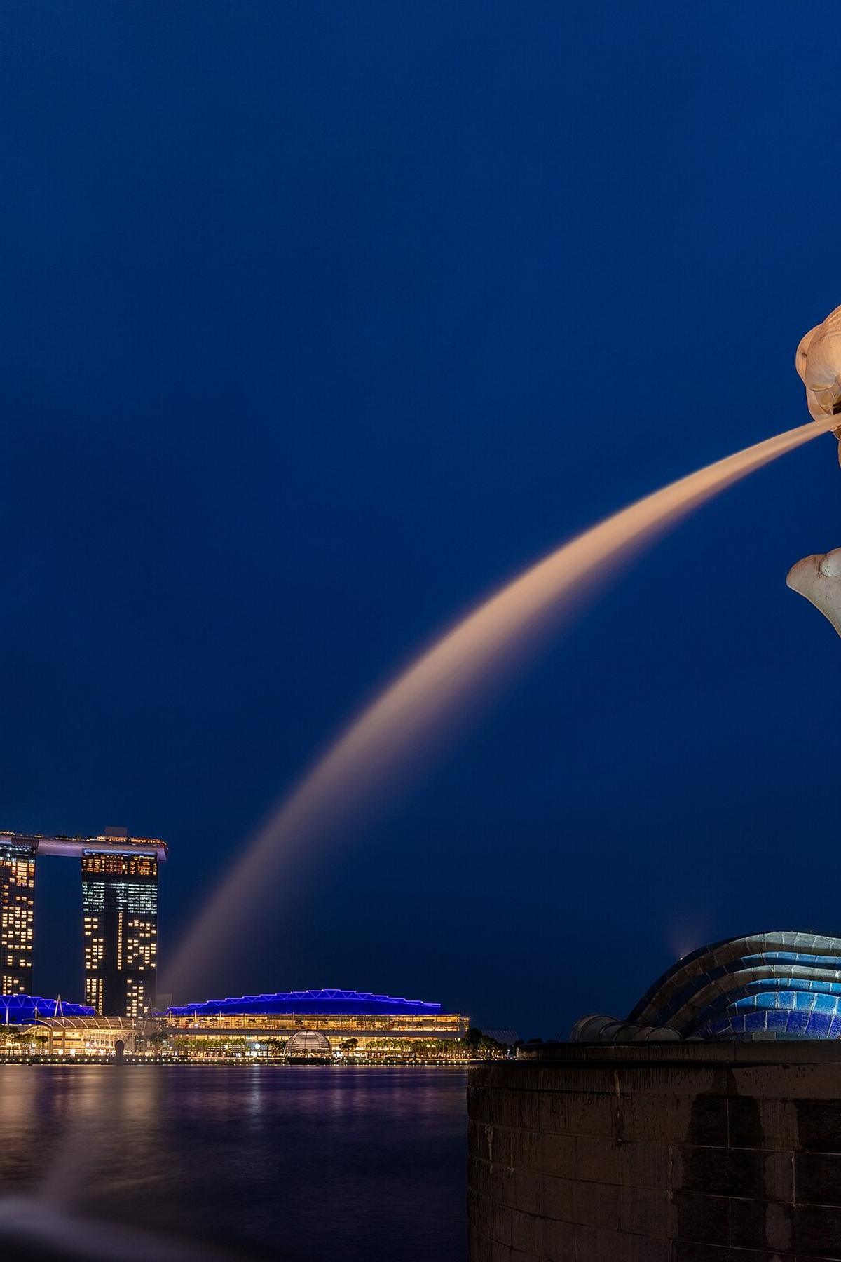 Merlion Park: Singapore's Mythical Icon