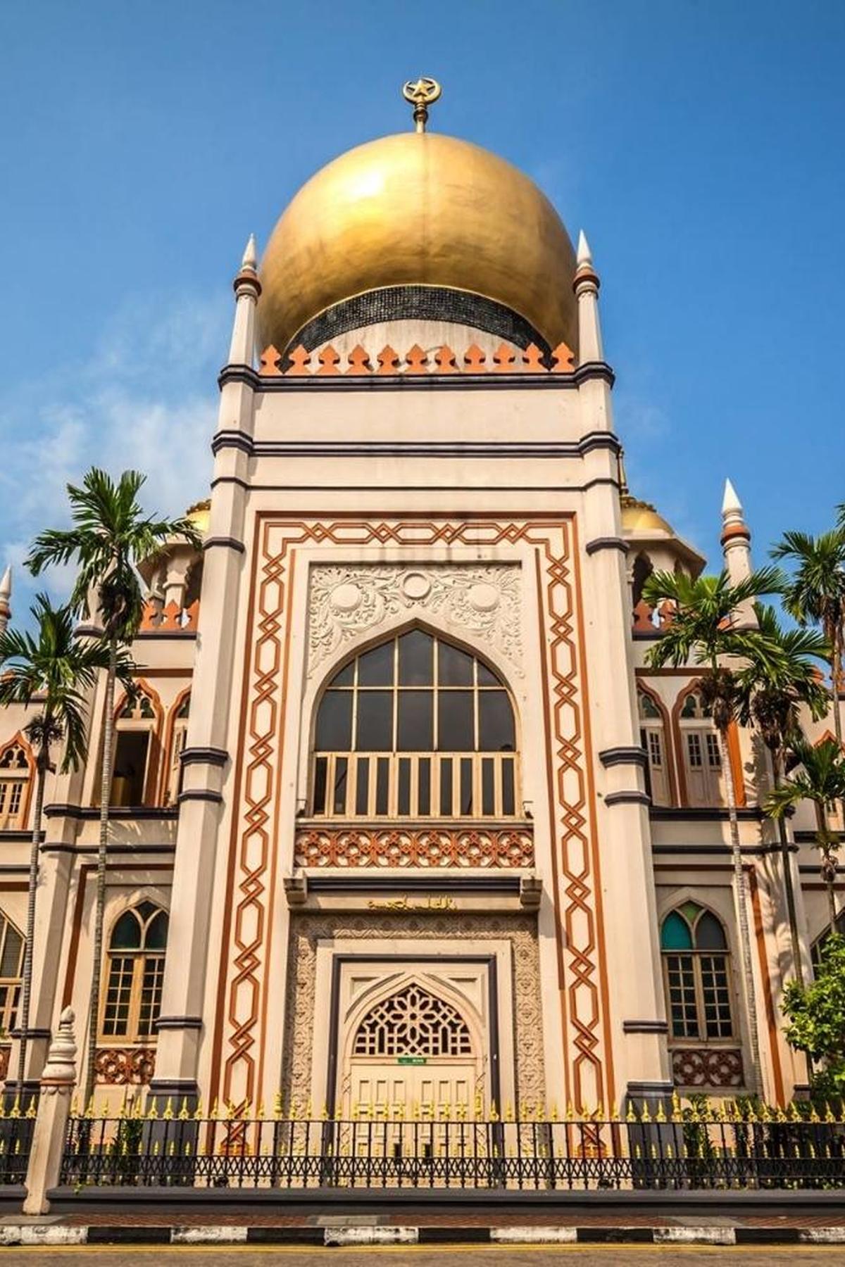 Sultan Mosque (Masjid Sultan): A Majestic Landmark