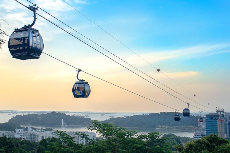 Mount Faber Park Scenic Views & Cable Car Station