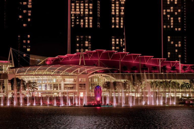 Spectra – A Light & Water Show Nightly Waterfront Spectacle