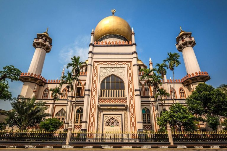 Sultan Mosque (Masjid Sultan) A Majestic Landmark