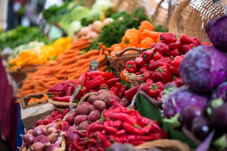 Veggie and Spice Markets Aromatic Delights